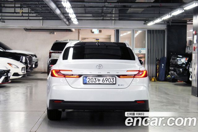 Toyota Camry XV80 2.5 XLE Premium Hybrid - фото 4