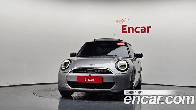 Mini Cooper S 4-го поколения Favoured - фото 1