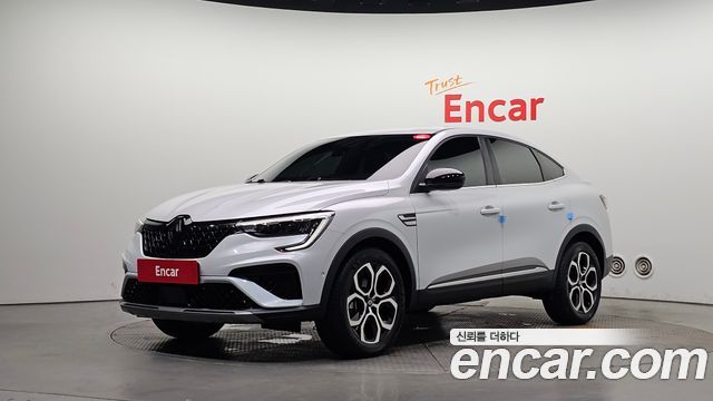 Renault Samsung Arkana 1.6 E-TECH Iconic - фото 0