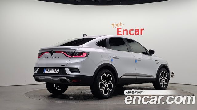 Renault Samsung Arkana 1.6 E-TECH Iconic - фото 1