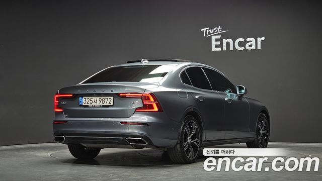 Volvo S60 3-го поколения B5 Inscription - фото 1