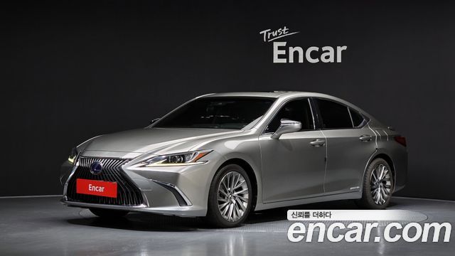 Lexus ES 300h 7-го поколения Luxury Plus - фото 0