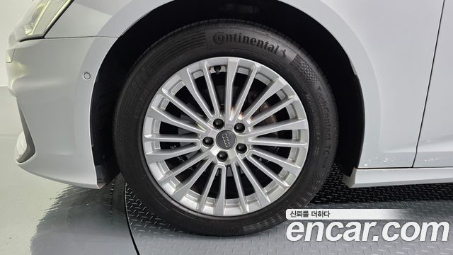 Audi A6 C8 40 TDI Premium - фото 3