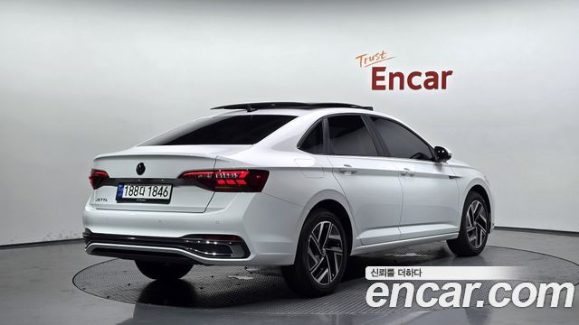 Volkswagen Jetta 7-го поколения 1.5 TSI Prestige - фото 1