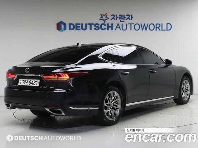 Lexus LS 500 3.5 Luxury AWD - фото 1