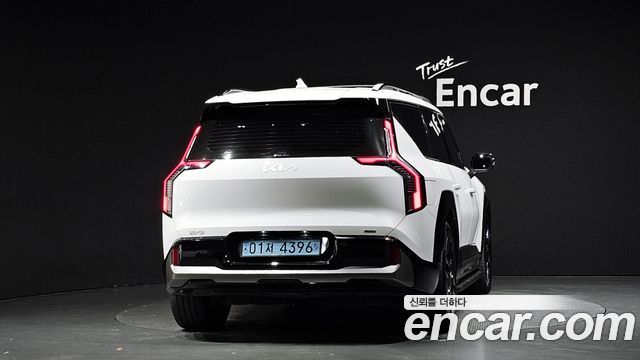 Kia EV9 Long Range 4WD GT Line - фото 2