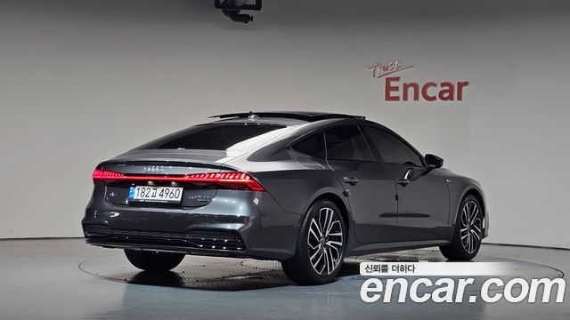 Audi A7 55 TFSI Quattro Premium - фото 1