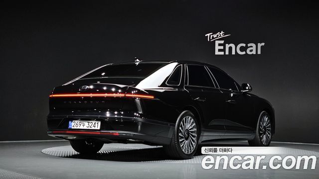 Hyundai Grandeur GN7, гибрид Honors - фото 1