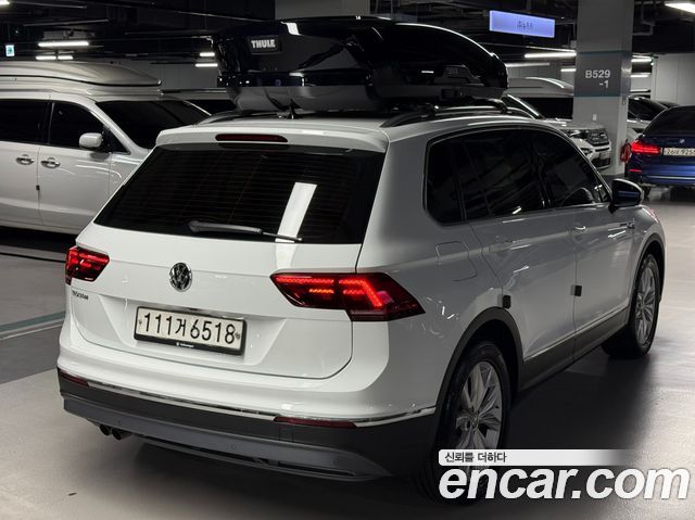 Volkswagen Tiguan 2-го поколения 2.0 TDI Premium - фото 3