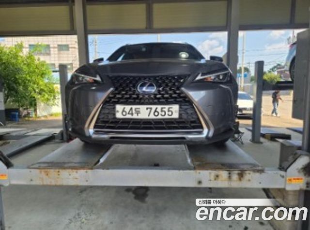Lexus UX 250h 2.0 2WD - фото 0