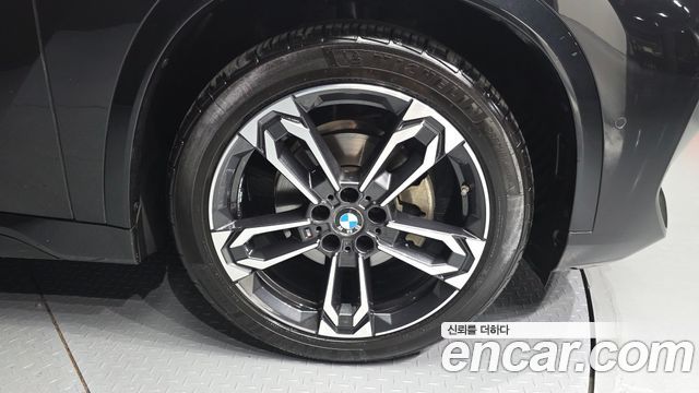 BMW X1 U11 sDrive 18d M Sport - фото 4