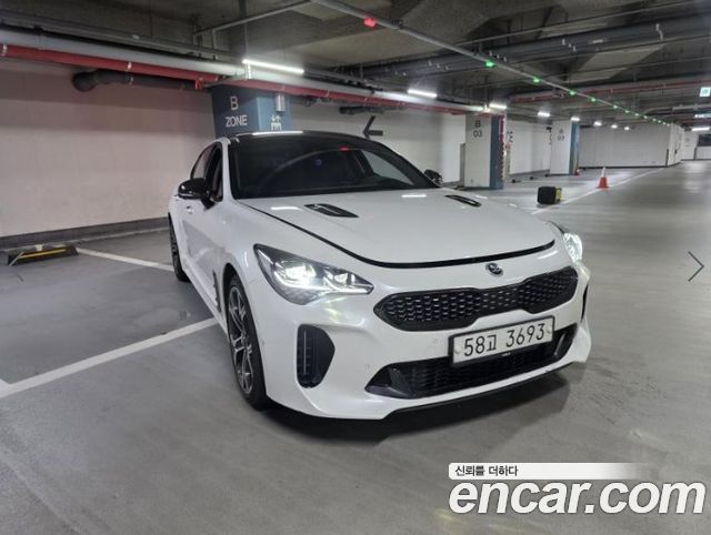 Kia Stinger 2.2 Diesel AWD Dream Edition - фото 1