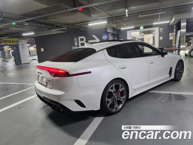 Kia Stinger 2.2 Diesel AWD Dream Edition - фото 2