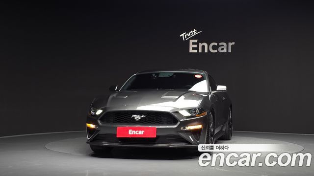 Ford Mustang Coupe - фото 2
