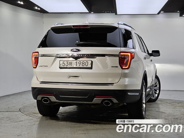 Ford Explorer 2.3 Limited 4WD 5th - фото 2