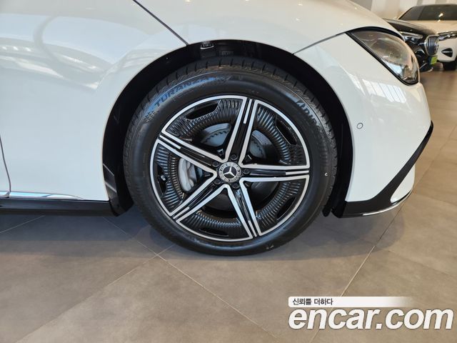 Mercedes-Benz EQE V295 EQE350+ - фото 4