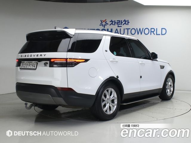 Land Rover Discovery 3.0 SD6 SE - фото 1