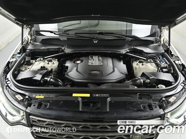 Land Rover Discovery 3.0 SD6 SE - фото 4