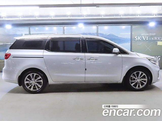 Kia Carnival New 9-Seater Prstige - фото 2