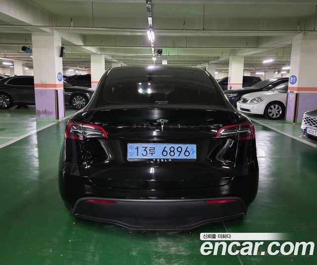 Tesla Model Y RWD - фото 3