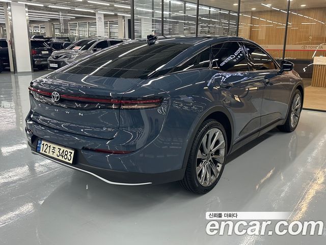 Toyota Crown Crossover 2.5 4WD Hybrid - фото 1