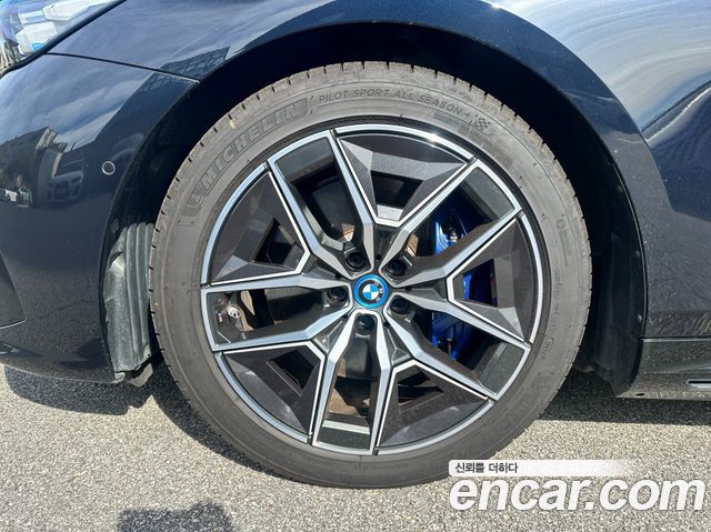 BMW i5 G60 eDrive 40 M Sport - фото 4