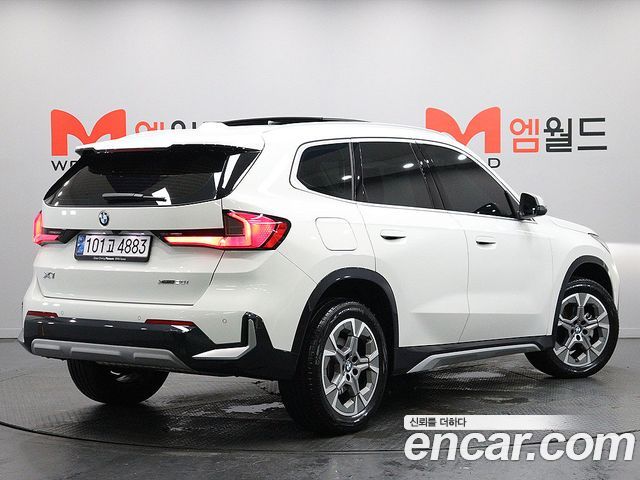 BMW X1 U11 xDrive 20i xLine - фото 1