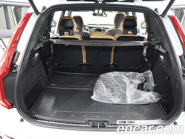 Volvo XC90 2-го поколения B6 Ultimate Bright - фото 4
