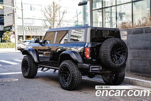 Ford Bronco 6-го поколения 2.3 Outer Banks - фото 1