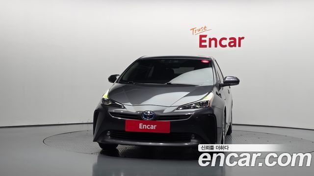 Toyota Prius 4-го поколения 1.8 - фото 2