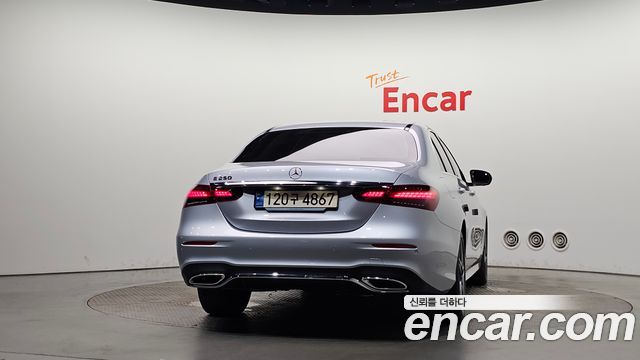 Mercedes-Benz E-Class W213 E250 AMG Line - фото 3