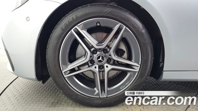 Mercedes-Benz E-Class W213 E250 AMG Line - фото 4