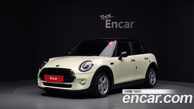Mini Cooper 5Door Standard 3rd - фото 0