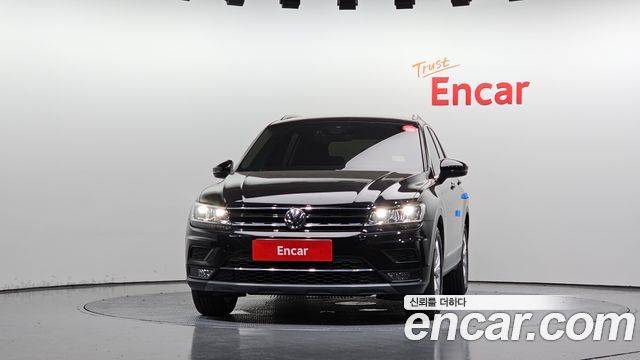 Volkswagen Tiguan 2-го поколения 2.0 TDI Premium - фото 2