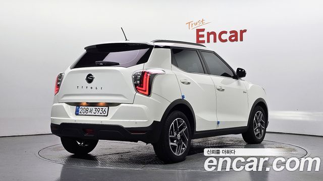 SsangYong Tivoli Gasoline 1.5 2WD V3 - фото 1