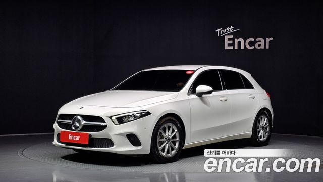 Mercedes-Benz A-Class W177 A220 Hatchback - фото 0