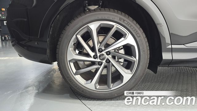 Audi Q5 45 TFSI Quattro S line - фото 4