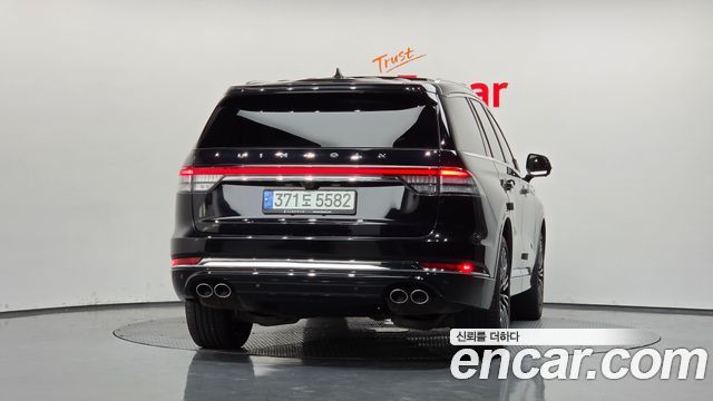 Lincoln Aviator 2-го поколения 3.0 Black Label AWD - фото 3