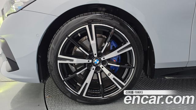 BMW 5 Series G60 530i xDrive M Sport - фото 4