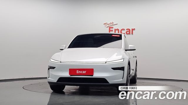 Tesla Model Y RWD - фото 1