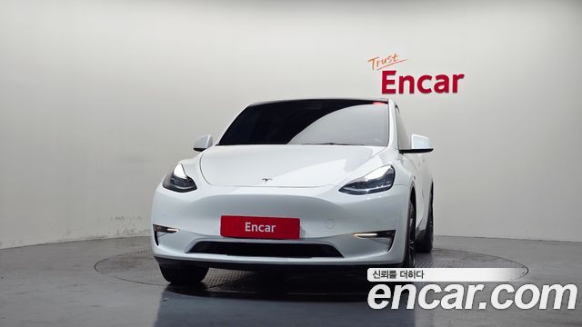 Tesla Model Y Standard Range RWD - фото 2