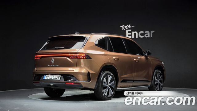 Renault Samsung Grand Koleos 2.0 Iconic 2WD - фото 1