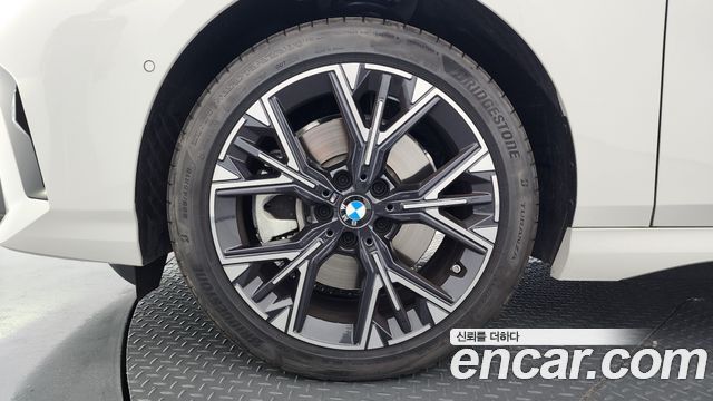 BMW 2 Series Gran Coupe F74 220 M Sport Design - фото 4
