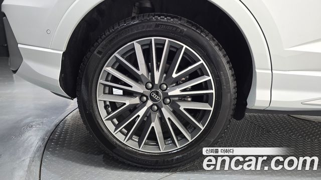 Audi Q3 F3 40 TFSI Quattro Premium Sport Back - фото 4