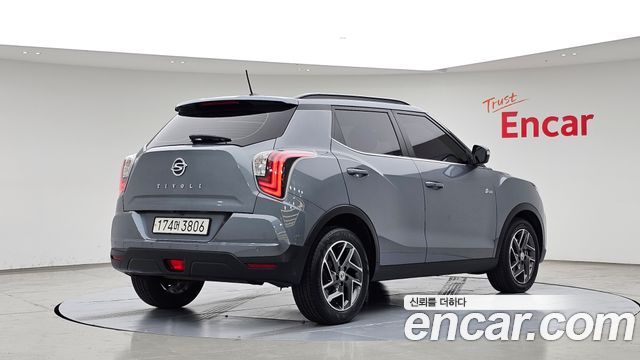 SsangYong Tivoli Gasoline 1.5 2WD V3 - фото 1