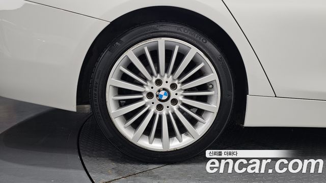 BMW 4 Series F32 420i Luxury GranCoupe - фото 4