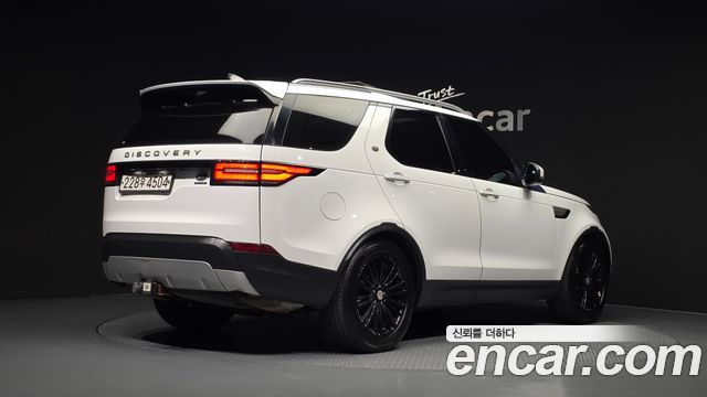 Land Rover Discovery 3.0 SD6 HSE Luxury - фото 1