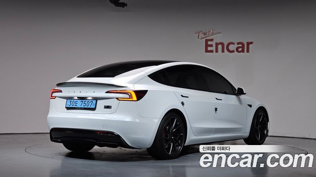 Tesla Model 3 Performance AWD - фото 0