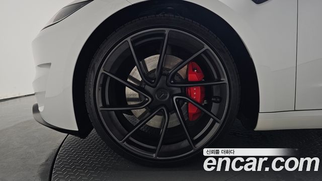 Tesla Model 3 Performance AWD - фото 3