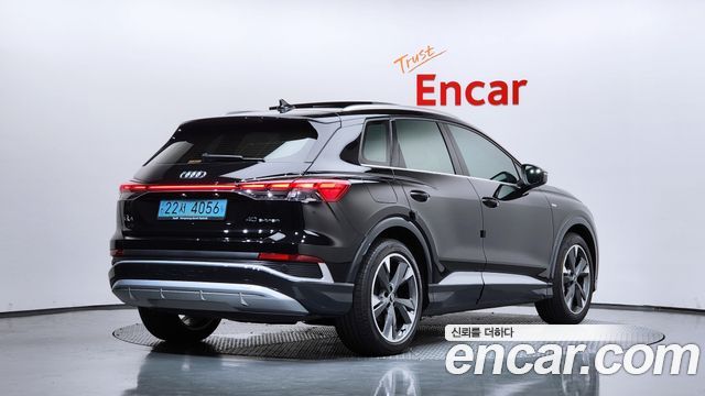 Audi Q4 e-Tron F4 40 Premium - фото 1